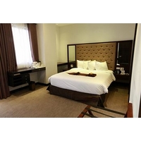 Castle Peak Hotel