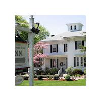 Captain Tom Lawrence House Inn