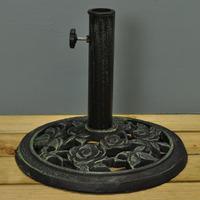 cast iron style parasol stand base in green by suntime