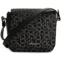 Calvin Klein Jeans TIN4 Mono Flap Crossbody women\'s Messenger bag in Black