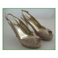 Carvela - Size: 6 - Bronze - Heeled shoes