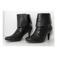 Carvela Size 7 Black Leather Fold Over Heeled Boots