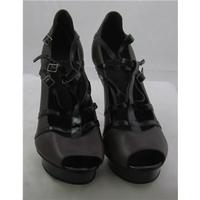 Carvela, size 6/39 brown & black platform peep toes