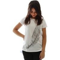 Café Noir JT021 T-shirt Women women\'s T shirt in white