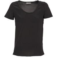 Calvin Klein Jeans WAGMAR SILK women\'s T shirt in black