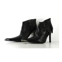 Cesare Paciotti Size 7 Luxury Black Leather Ankle Boots
