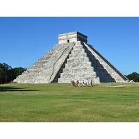 Chichen Itza Guided Tour with Light and Sound Show