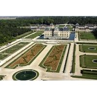 Chateaux de Fontainebleau and Vaux le Vicomte Day Trip from Paris