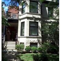 Chicago Guest House on Newport Avenue