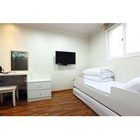 Chloe Guest House