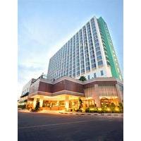 Chaophya Park Hotel