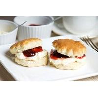 champagne afternoon tea for two at doubletree by hilton london westmin ...