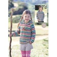 Child\'s Hooded Raglan Sweater In Sirdar Crofter DK (2391)