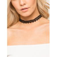 Chi Chi Emily Choker