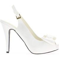 Chaussmoi Large satin white Sandals size 14cm heel and platform with node women\'s Sandals in white