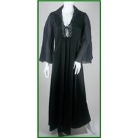 Changes - Size: 8 - Black - Full length dress