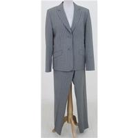Charles Tyrwhitt - Size: 14/16 - Grey pin striped trouser suit