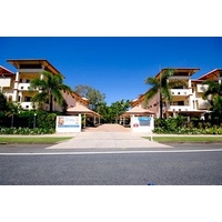 City Plaza Apartments