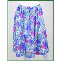 citilites size m purplepinkgreen knee length skirt