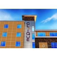 CLIQUE CALGARY AIRPORT HOTEL