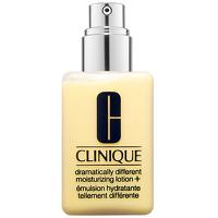 Clinique Moisturisers Dramatically Different Moisturizing Lotion + Very Dry to Dry Combination Skin 200ml