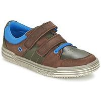 clarks chad skate junior boyss childrens shoes trainers in brown