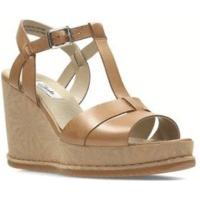 clarks adesha river tan