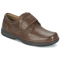 Clarks SWIFT TURN men\'s Smart / Formal Shoes in brown