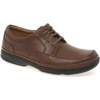 Clarks Swift Mile Mens Casual Brown Lace-Up Shoes men\'s Casual Shoes in brown