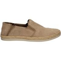 Clarks 122929 Slip-on Man Brown men\'s Slip-ons (Shoes) in brown
