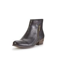 Clarks Langdon Place Leather Ankle Boot