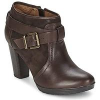 Clarks MALPAS DALLAS women\'s Low Ankle Boots in brown