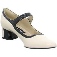 clarks swixties faye womens court shoes in pink