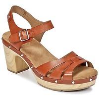 Clarks LEDELLA TRAIL women\'s Sandals in brown