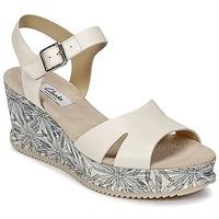 Clarks AKILAH EDEN women\'s Sandals in white