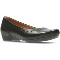 Clarks Blanche Garryn Womens Casual Shoes women\'s Shoes (Pumps / Ballerinas) in black
