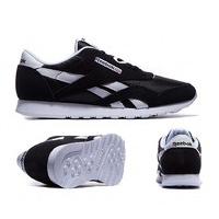 Classic Nylon Trainer