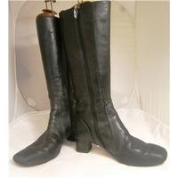 Clarks - Black Boots - Size: 4 Wide Fit - Black - Boots