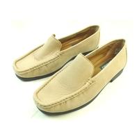 Clarks - Size 4 - Beige - Suede Leather Loafers