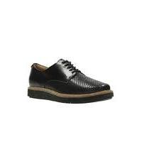 Clarks Glick Darby D Fitting