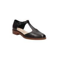Clarks Taylor Palm Shoes