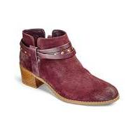 Clarks Breccan Shine Ankle Boots D Fit