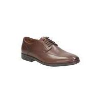 clarks glenrise over shoes