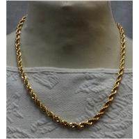 Claire Garnett gold necklace Claire Garnett - Size: Medium - Metallics - Necklace