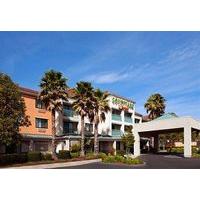 Courtyard by Marriott Oakland Airport