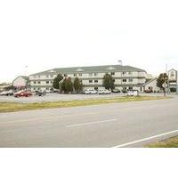 Commodore Perry Inn and Suites