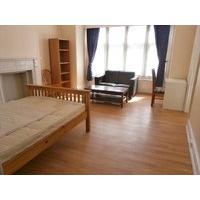 Converted Victorian Quality 1st Floor Large Studio Flat Separate Kitchen Shower Very Near Tube Shops