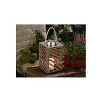 Collection Solar Rattan Lantern.