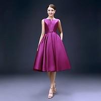 Cocktail Party Dress - Elegant A-line Bateau Knee-length Satin with Pockets