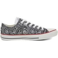 Converse All Star girls\'s Children\'s Shoes (Trainers) in White